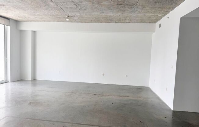 Studio, 1 bath, 962 sqft, $3,150, Unit Unit 705