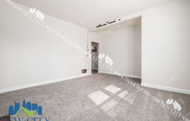 878-878 1/2 Sullivant Ave