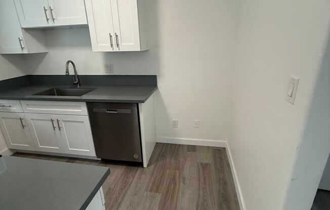 1 bed, 1 bath, 600 sqft, $2,275, Unit 9