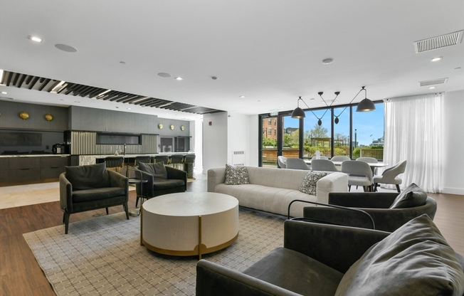 1 bed, 1 bath, 776 sqft, $3,700, Unit 315