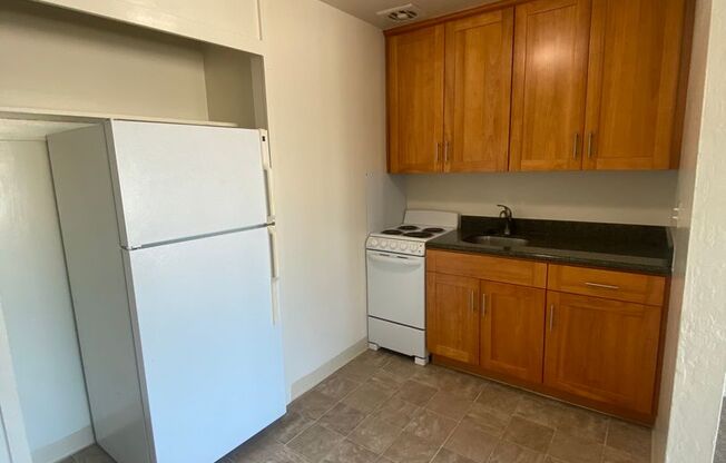 Studio, 1 bath, $1,775, Unit 15