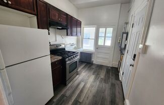 266-268 E Walnut St