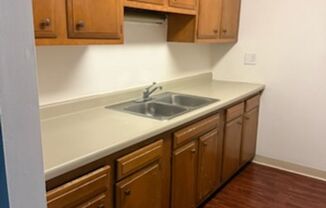 2 beds, 1 bath, 800 sqft, $1,400, Unit 10RW-6