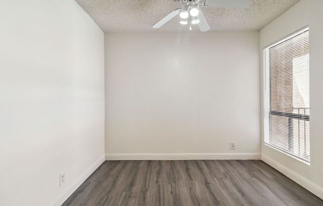 3 beds, 2 baths, $1,595, Unit # 2081