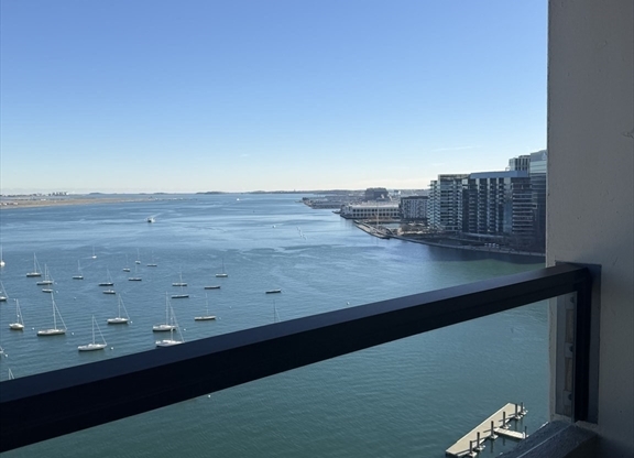 1 bed, 1.5 baths, 1,380 sqft, $6,695, Unit 17B