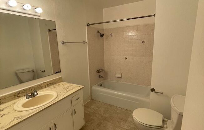 3 beds, 2 baths, $6,000, Unit 1