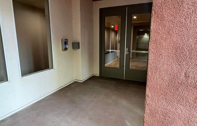 2 beds, 2 baths, 1,155 sqft, $1,395, Unit 39 E Agate Ave #402