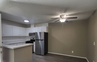 2 beds, 1.5 baths, 840 sqft, $2,195, Unit 648 - 63