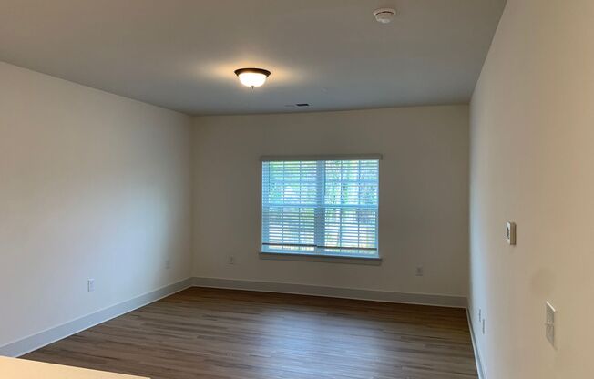 Beautiful Brand New Three Bedroom Apartment!