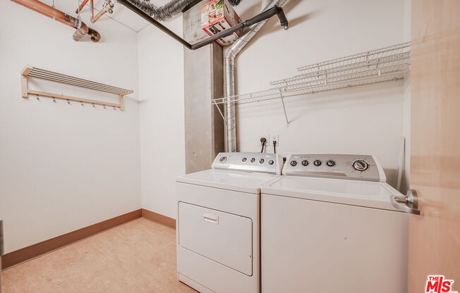 1 bed, 1.5 baths, 1,200 sqft, $3,100, Unit 1115