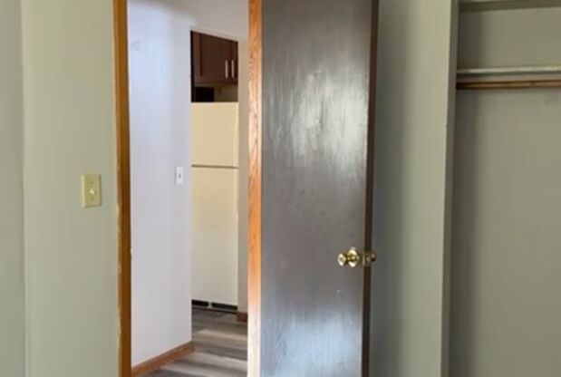 Clean and Spacious 2 Bedroom Unit in St. Paul - SECTION 8 ACCEPTED - SECTION 8 ACCEPTED