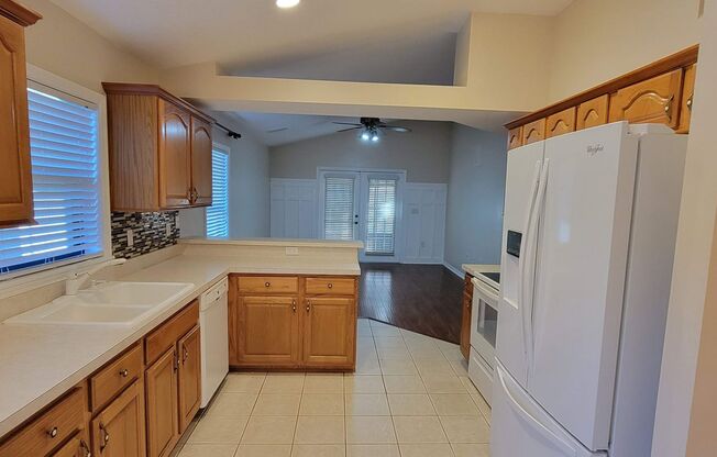 3 beds, 2 baths, $1,950