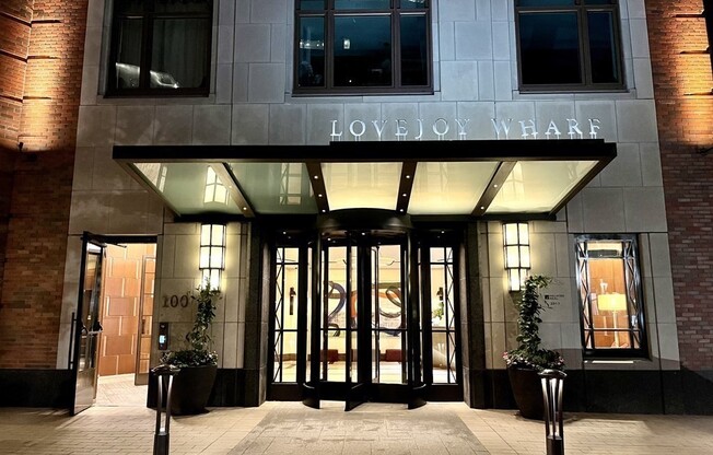 100 Lovejoy Wharf