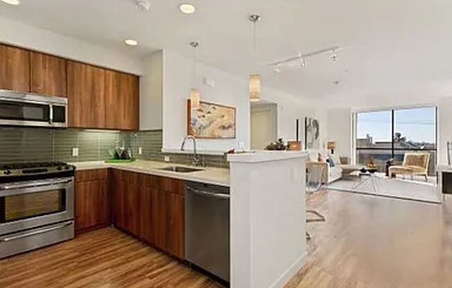 1266 9th Ave