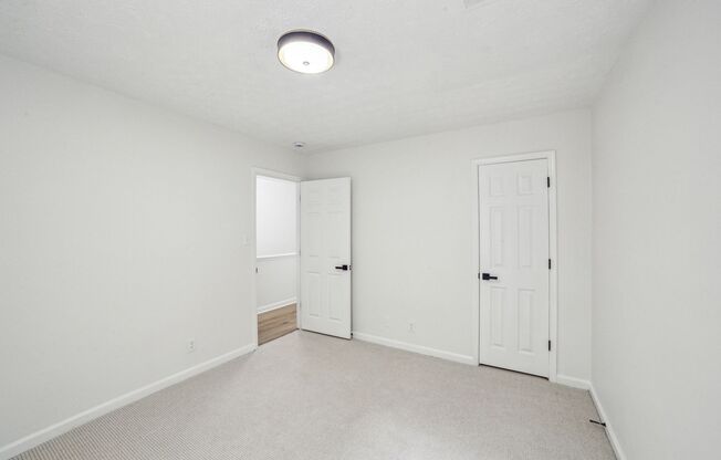 3 bed 3 bath in Jonesboro!