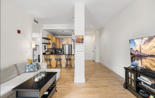 70 LINCOLN ST