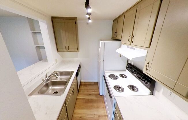 2 beds, 1 bath, 784 sqft, $1,895, Unit 21