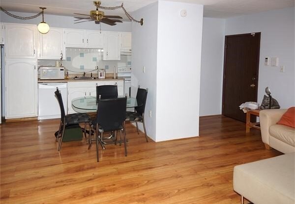 1 bed, 1 bath, 790 sqft, $2,250, Unit 4