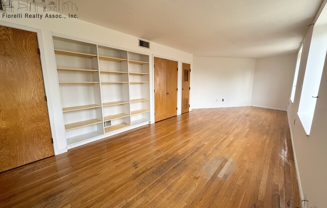 414 COMMERCIAL ST