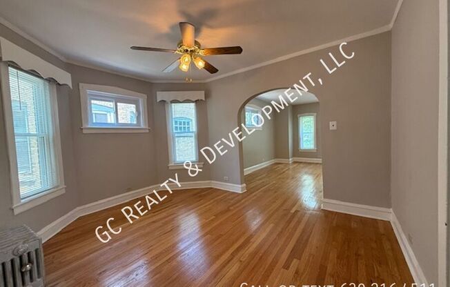 1504 PITNER AVE