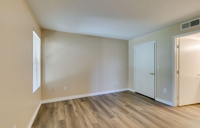 2 beds, 2 baths, $1,395, Unit UNIT 1016