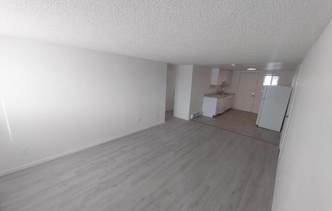 7723 W SUNSET HWY