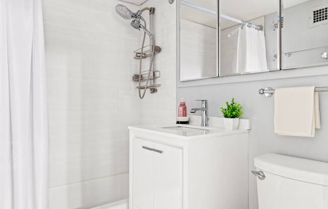 1 bed, 1 bath, 850 sqft, $5,000, Unit 14A