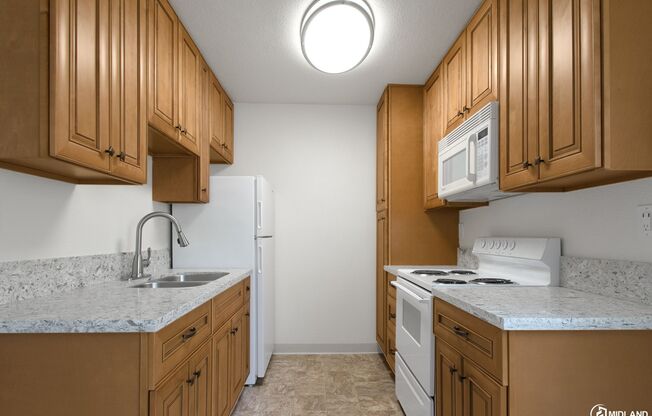 1 bed, 1 bath, 590 sqft, $1,995, Unit 242