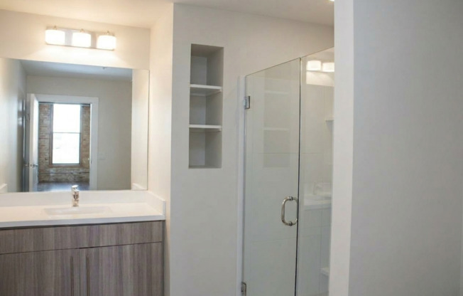 2 beds, 2 baths, 1,460 sqft, $3,500, Unit 504