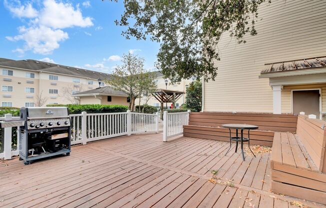 Studio, 1 bath, $1,185, Unit 330