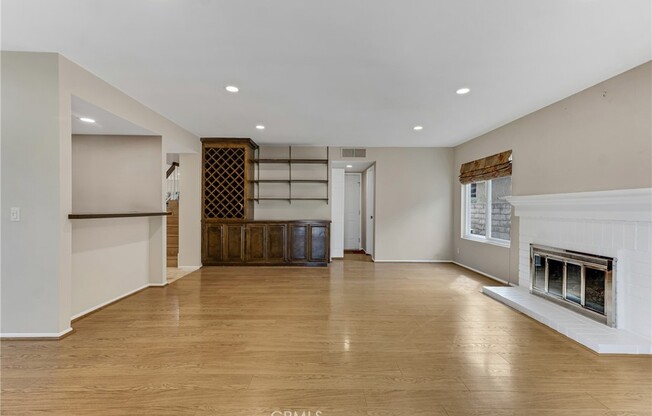 4 beds, 3 baths, 3,229 sqft, $5,600