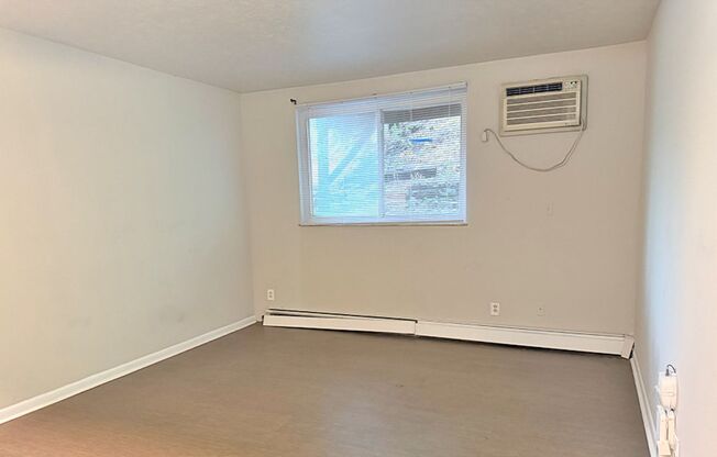 1 bed, 1 bath, 560 sqft, $825, Unit 601-07