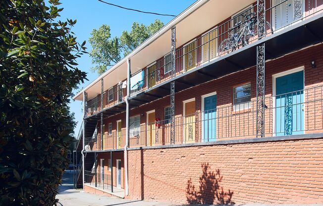 Lenox Hills Apartements