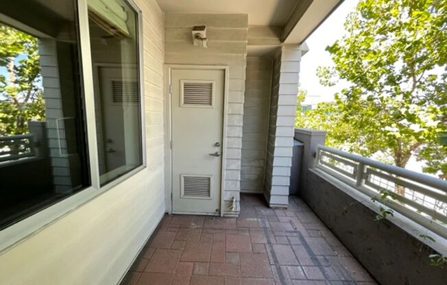 2 beds, 2 baths, $3,800