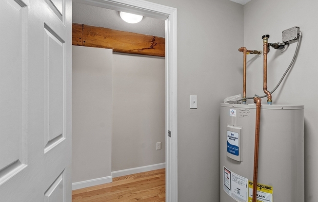 2 beds, 1.5 baths, 1,518 sqft, $2,400, Unit 619
