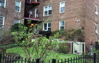 66 33 YELLOWSTONE BLVD