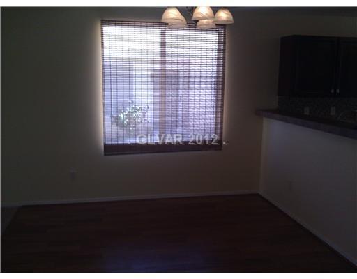 3 beds, 2 baths, $1,600