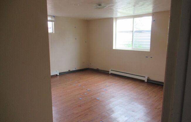 Spacious 3 bed/1 bath basement unit available June 10th