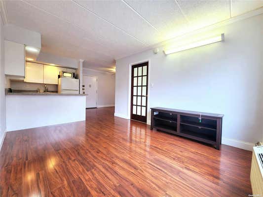 1 bed, 1 bath, $2,000, Unit 2A