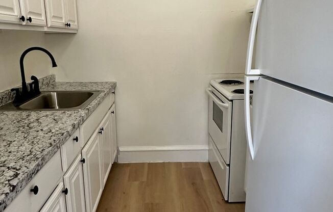 1 bed, 1 bath, $1,100, Unit 314