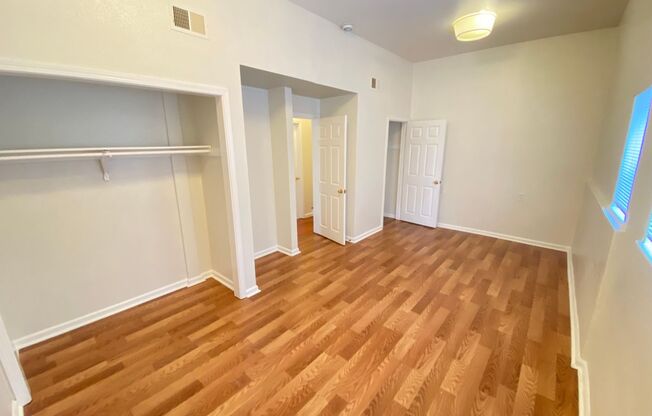 2 beds, 1 bath, $2,395, Unit 5314