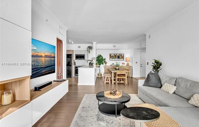 2 beds, 2 baths, 1,116 sqft, $4,000, Unit 17150 N Bay Rd # 2205