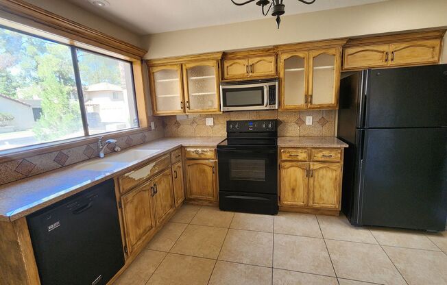 3 beds, 2 baths, $2,000