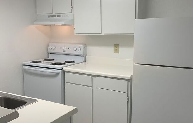 2 beds, 2 baths, 1,003 sqft, $1,050, Unit 2201