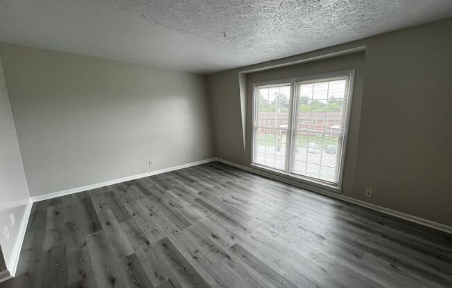 2 beds, 1 bath, 800 sqft, $995