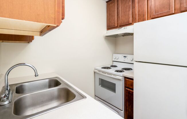 1 bed, 1 bath, 600 sqft, $975, Unit 12-A1