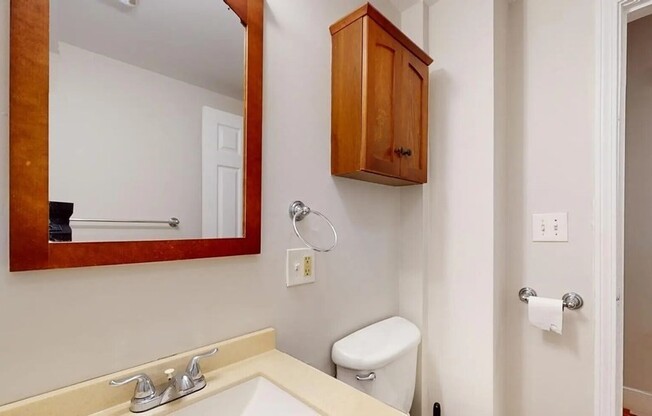 3 beds, 1 bath, $3,600, Unit 2