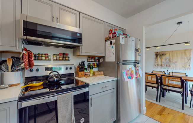Beautiful 2 Bedroom Multi Level Condo