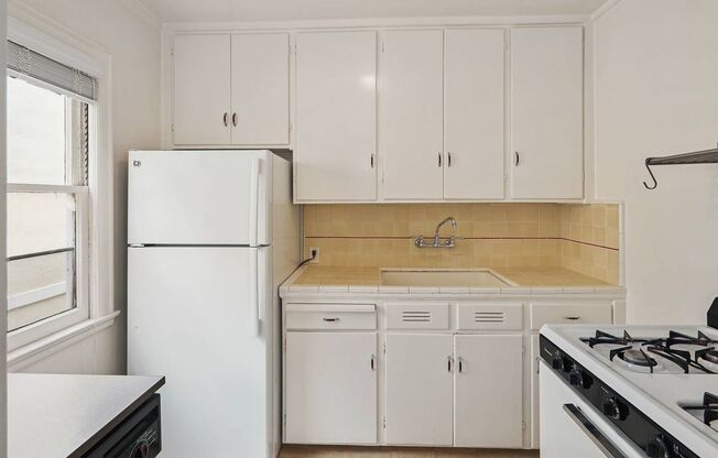 1 bed, 1 bath, 800 sqft, $2,475, Unit 1419-206