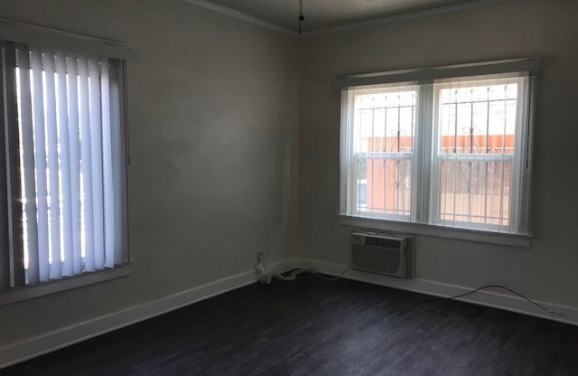 Studio, 1 bath, 470 sqft, $1,395, Unit 100